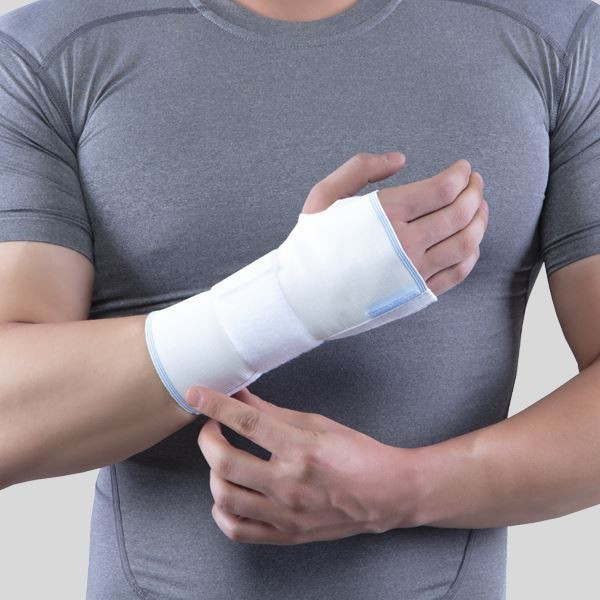 مچ بند طبی پل دار پاک سمن | محافظت و ثبات کامل مچ دست در آسیبها و فعالیتهای روزمره
